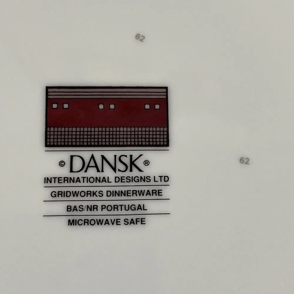 Dansk Gridworks Burgundy Dinner Plate 11 Inch Set of 2